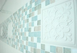 ceramic in wall stripe