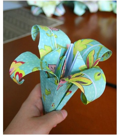 fold a paper lily