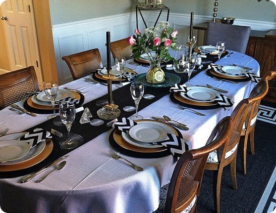 gold and black tablescape