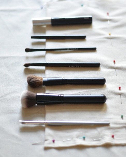 align brushes on pouch