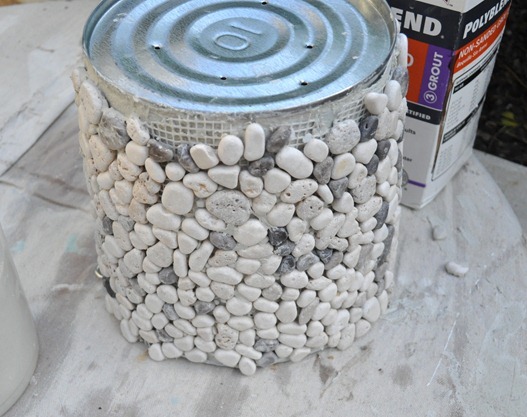 apply river rock tile to bucket