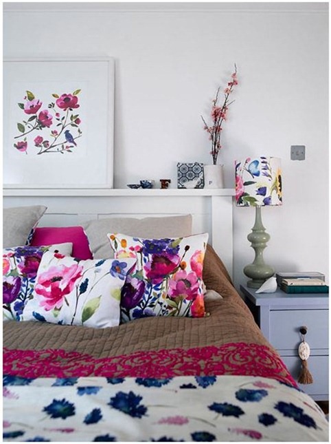 bold floral bedding design sponge