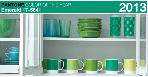 emerald pantone color of the year