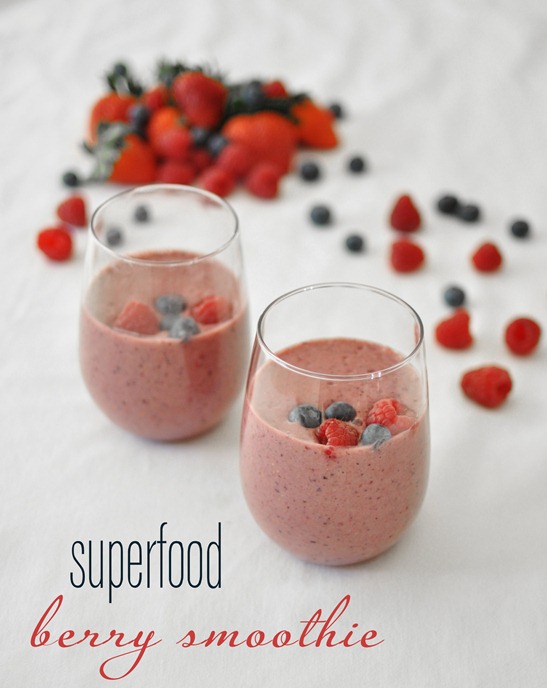 superfood berry smoothie