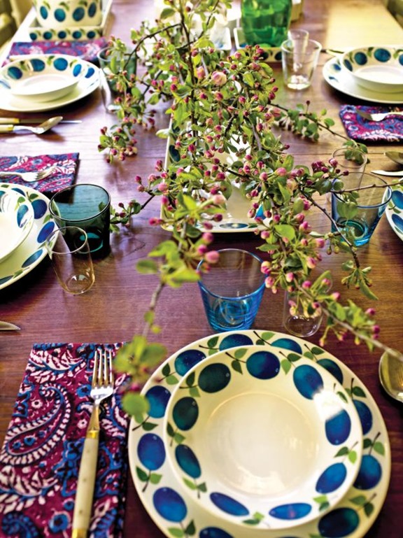 purple and blue place setting