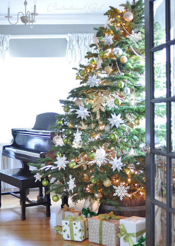 decorated tree and piano