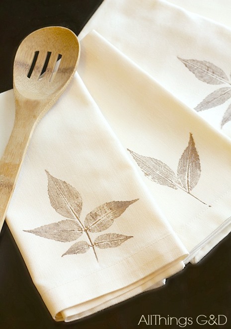 leaf print fall napkins