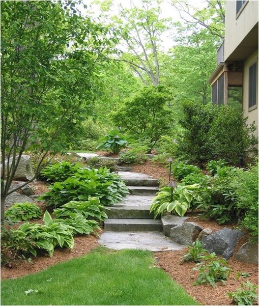 attractive hardscape and landscaping