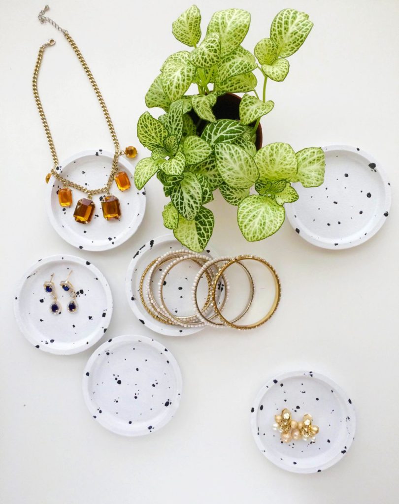 speckled jewelry dishes