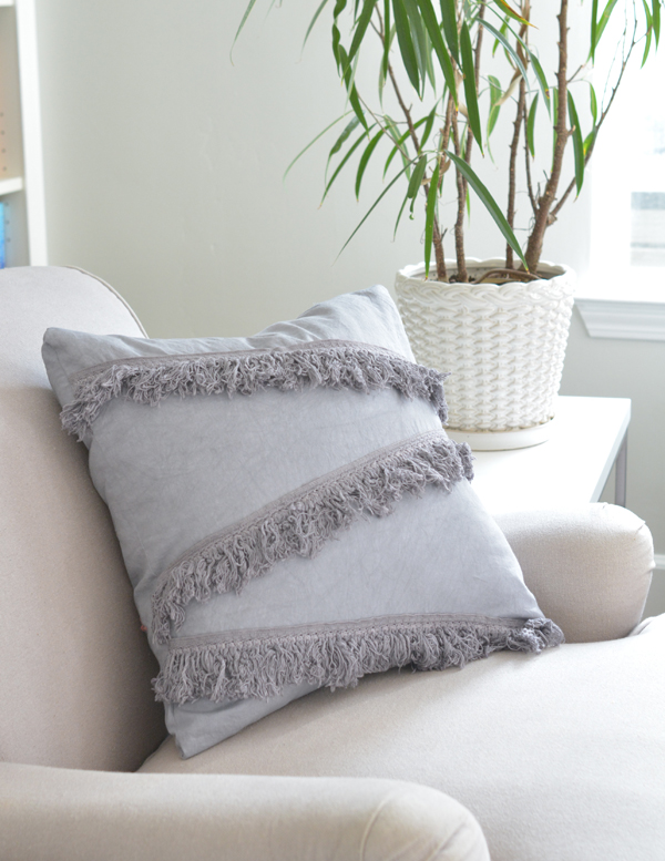 pearl-gray-dyed-fringe-pillow