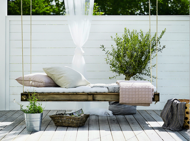 hanging daybed