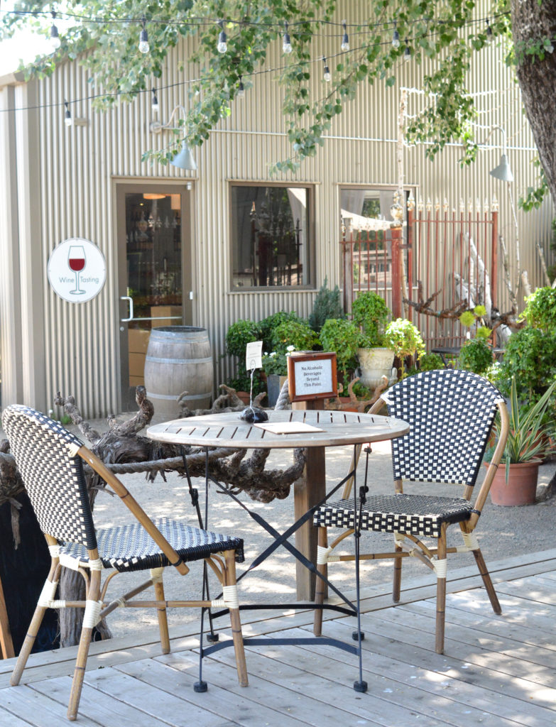 wine country bistro seating