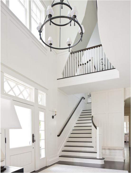 Foyer Chandeliers For Two Story Homes, How Low To Hang Foyer Chandelier